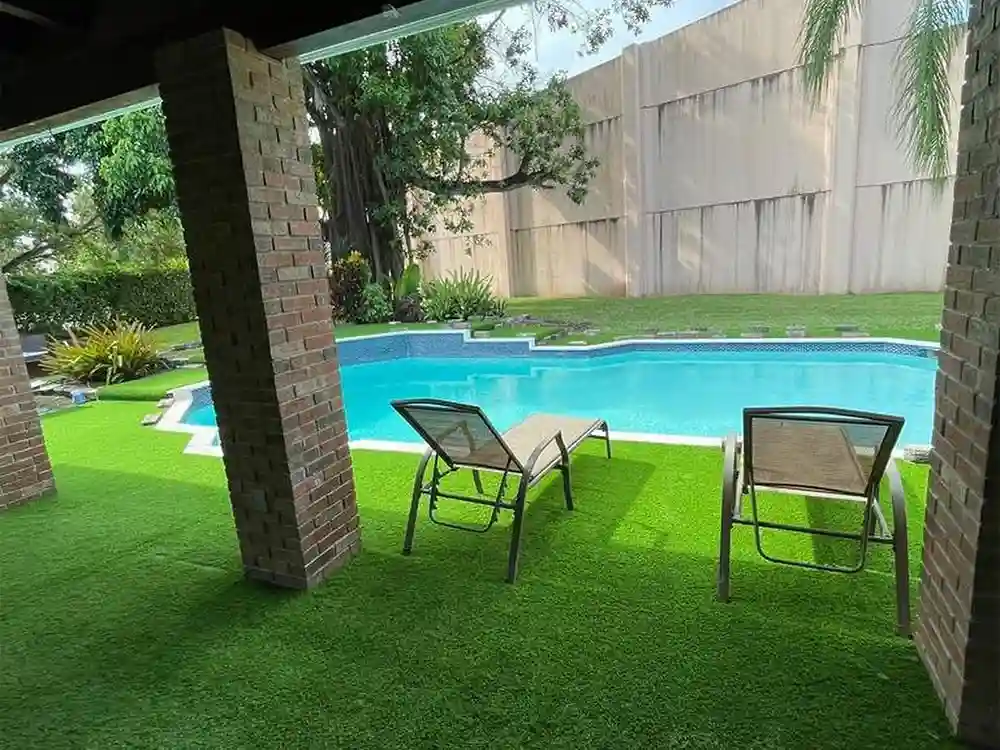 Top Turf installation, Naples